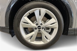 peble stone harmaa Audi Q4 e-tron 2025 kuva 9.