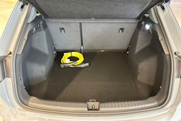 peble stone harmaa Audi Q4 e-tron 2025 kuva 11.