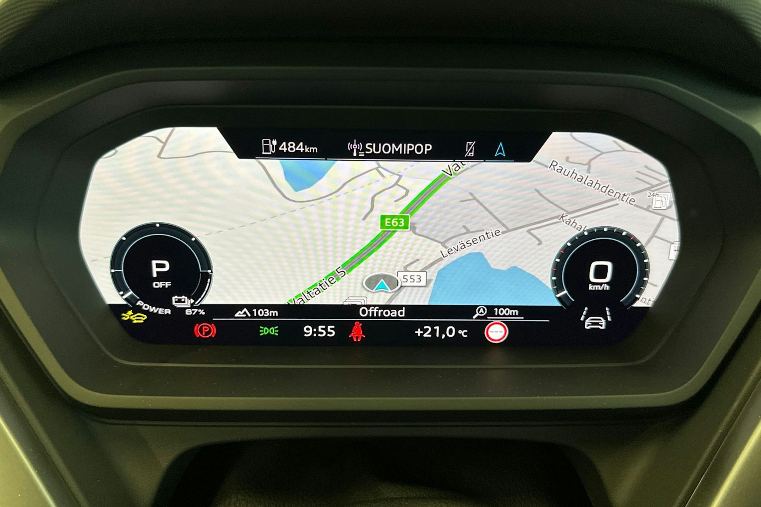 peble stone harmaa Audi Q4 e-tron 2025 kuva 14.