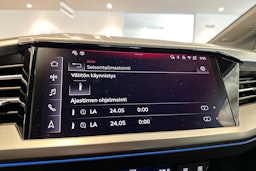 peble stone harmaa Audi Q4 e-tron 2025 kuva 17.