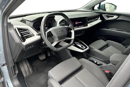 sininen Audi Q4 e-tron 2025 kuva 3.