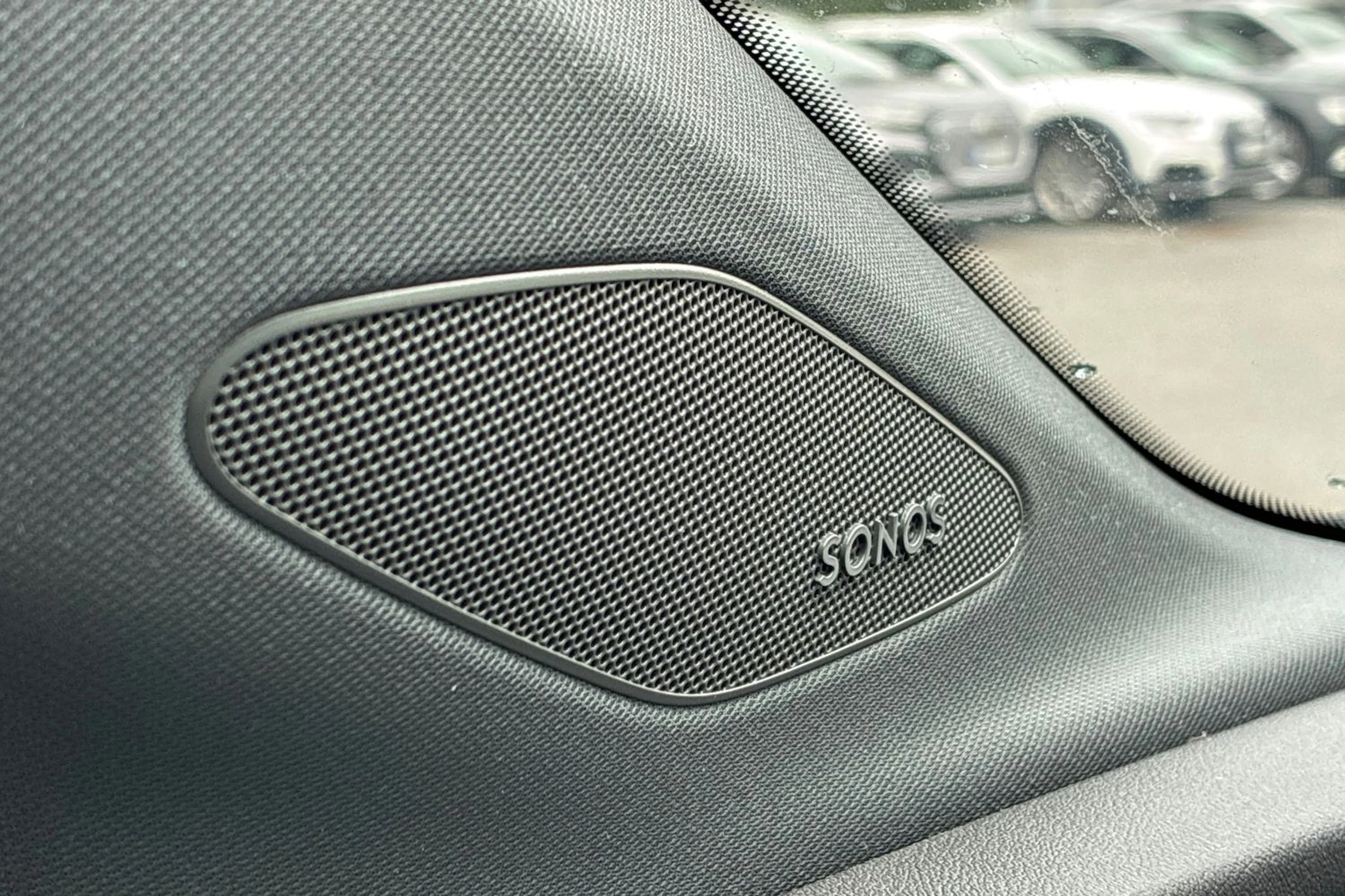 sininen Audi Q4 e-tron 2025 kuva 7.