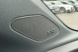 sininen Audi Q4 e-tron 2025 kuva 7.
