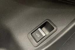 sininen Audi Q4 e-tron 2025 kuva 25.