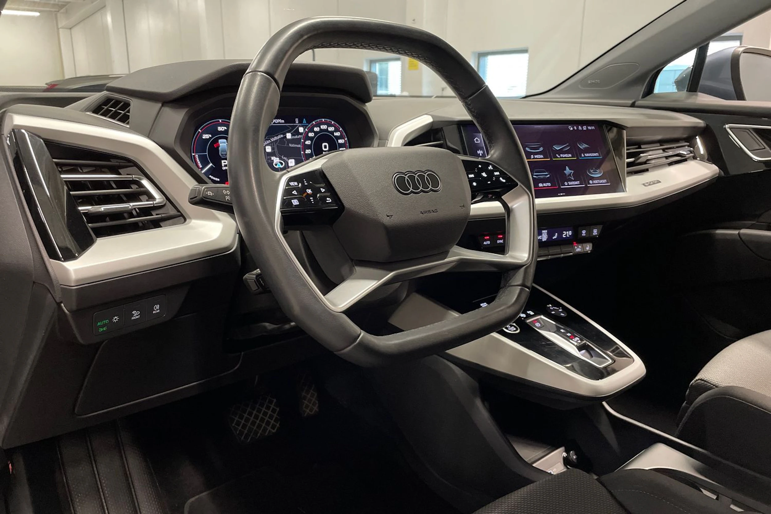 sininen Audi Q4 e-tron 2025 kuva 26.