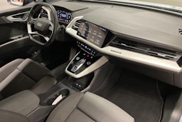 sininen Audi Q4 e-tron 2025 kuva 28.