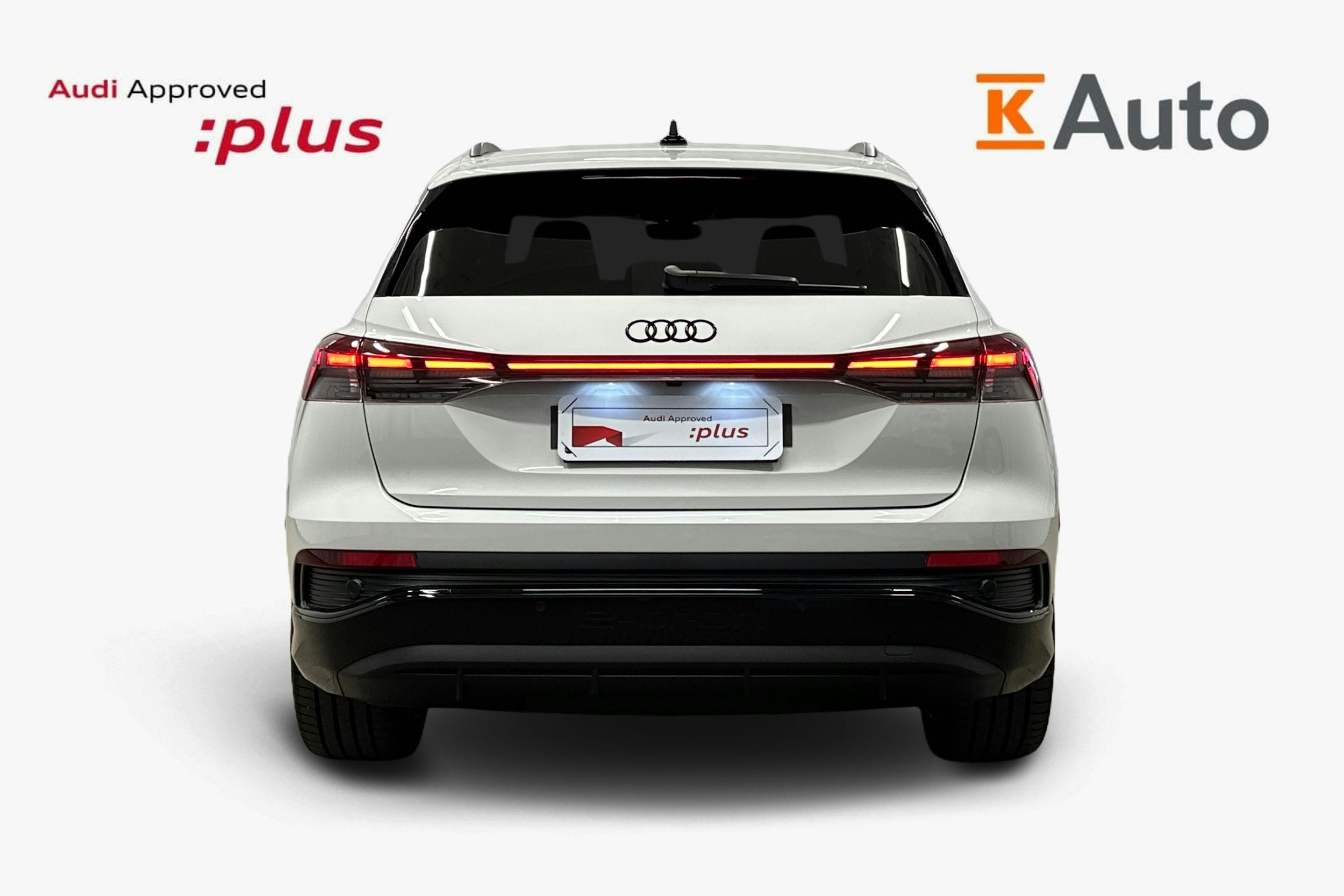 valkoinen Audi Q4 e-tron 2025 kuva 3.