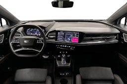 valkoinen Audi Q4 e-tron 2025 kuva 9.