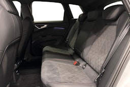 valkoinen Audi Q4 e-tron 2025 kuva 10.
