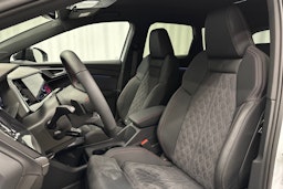valkoinen Audi Q4 e-tron 2025 kuva 17.