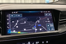 valkoinen Audi Q4 e-tron 2025 kuva 25.