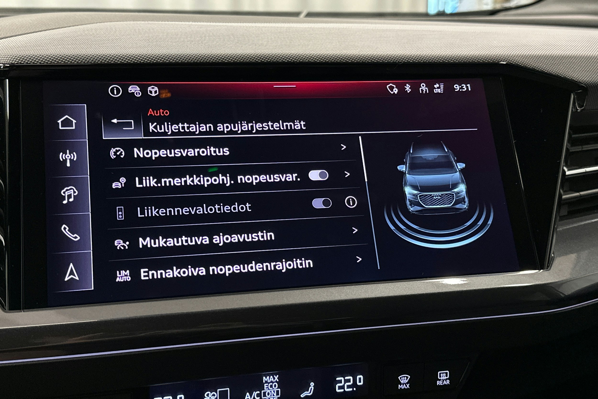 valkoinen Audi Q4 e-tron 2025 kuva 28.