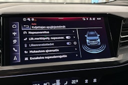valkoinen Audi Q4 e-tron 2025 kuva 28.