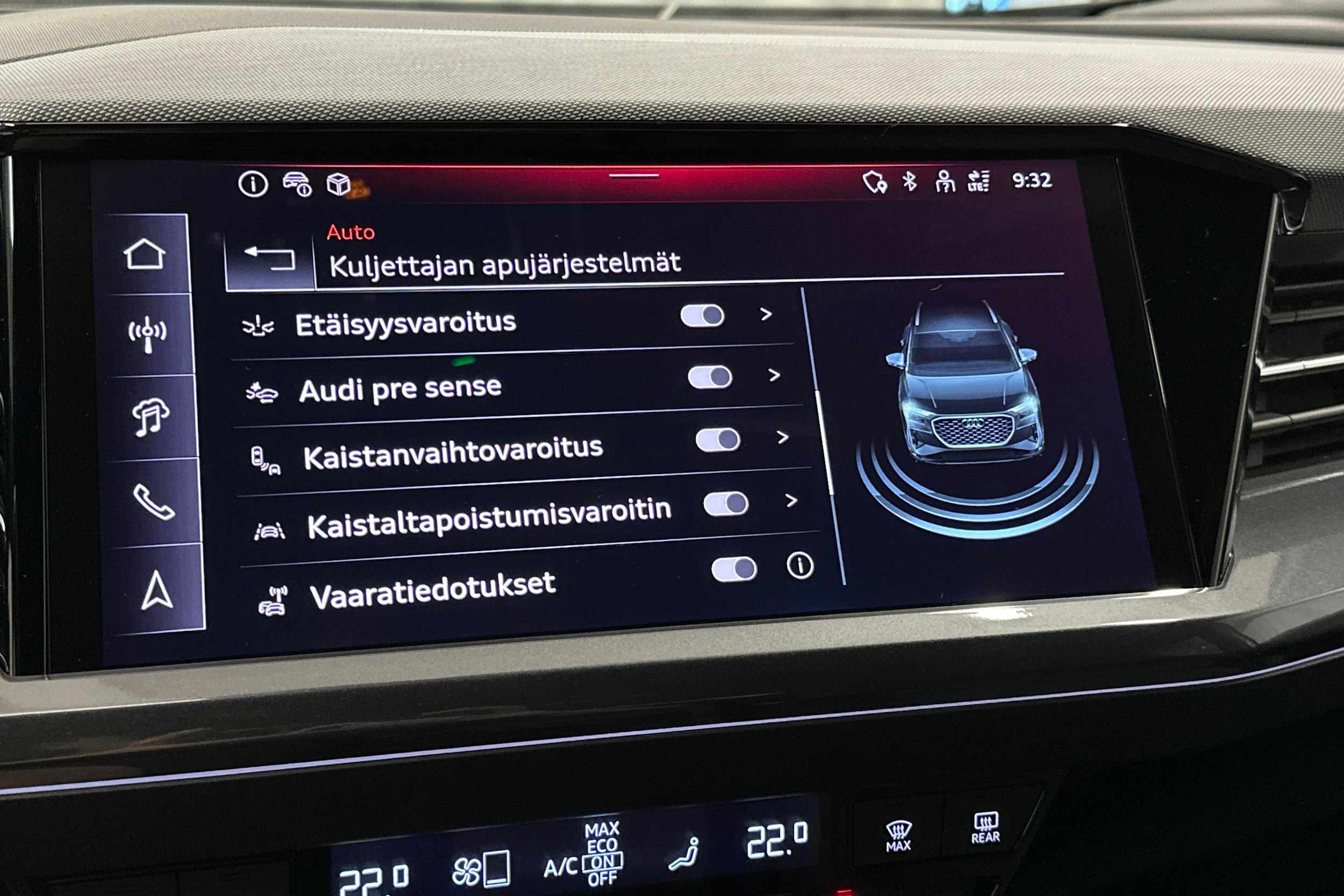 valkoinen Audi Q4 e-tron 2025 kuva 29.