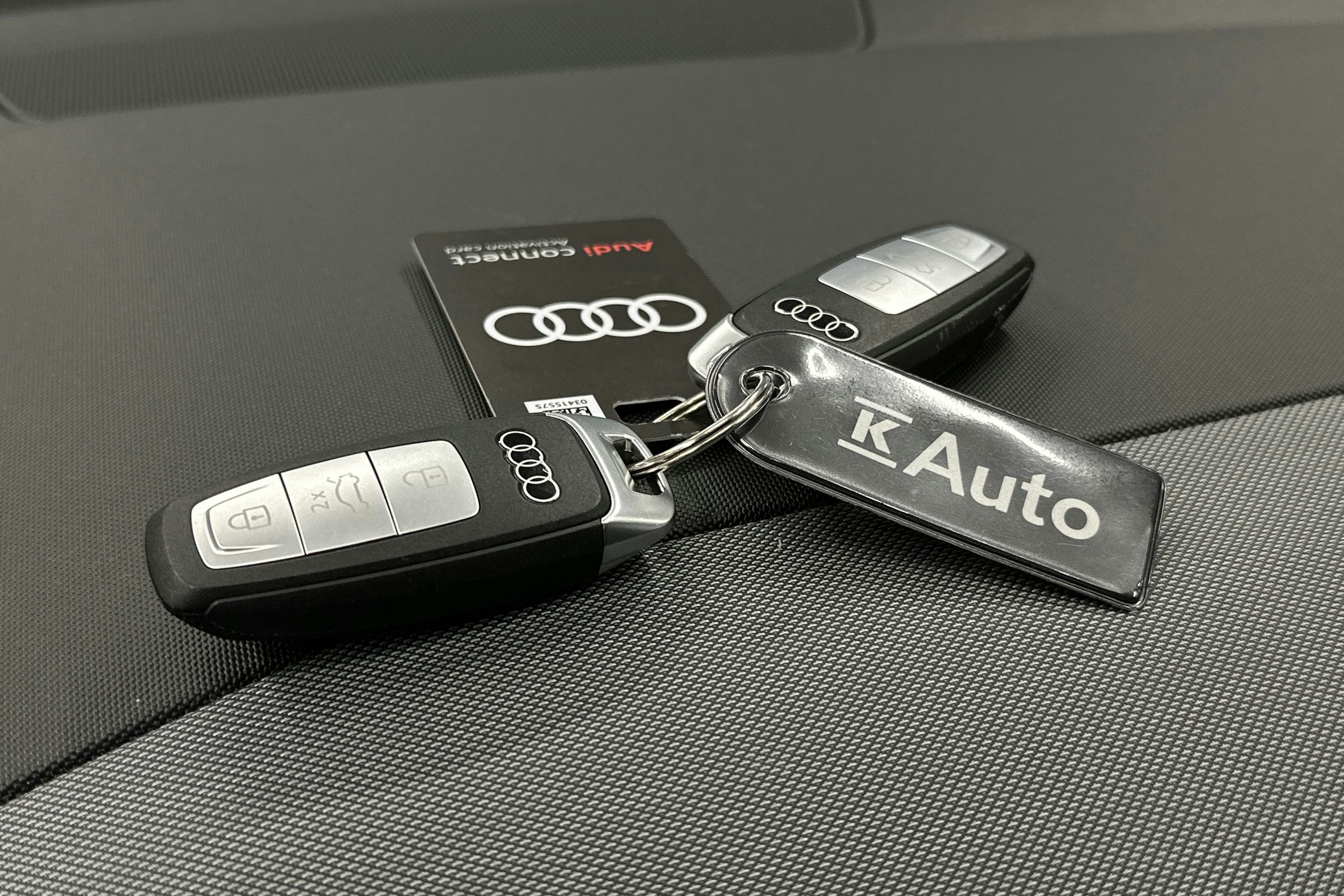 valkoinen Audi Q4 e-tron 2025 kuva 34.