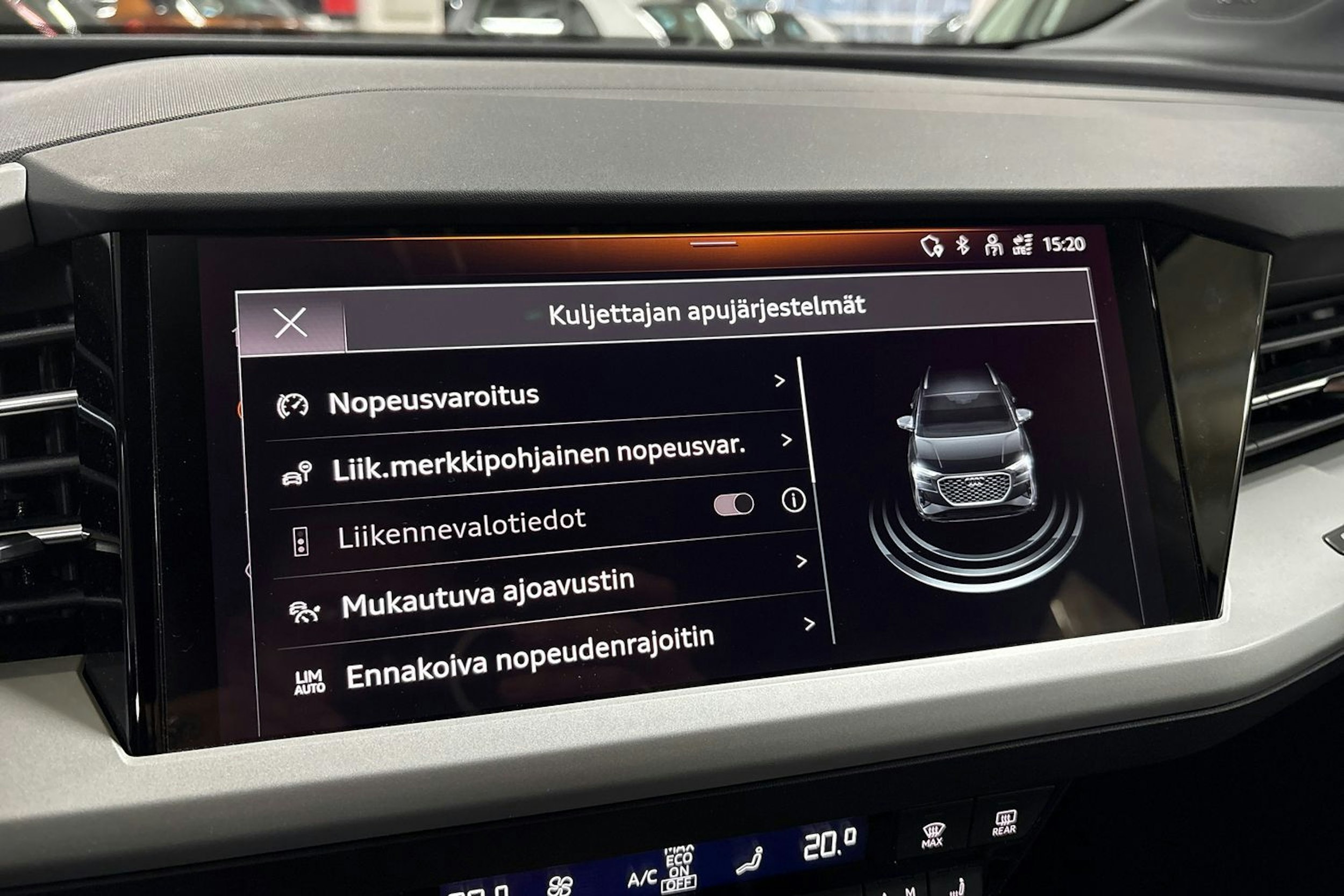 Harmaa Audi Q4 e-tron 2025 kuva 20.