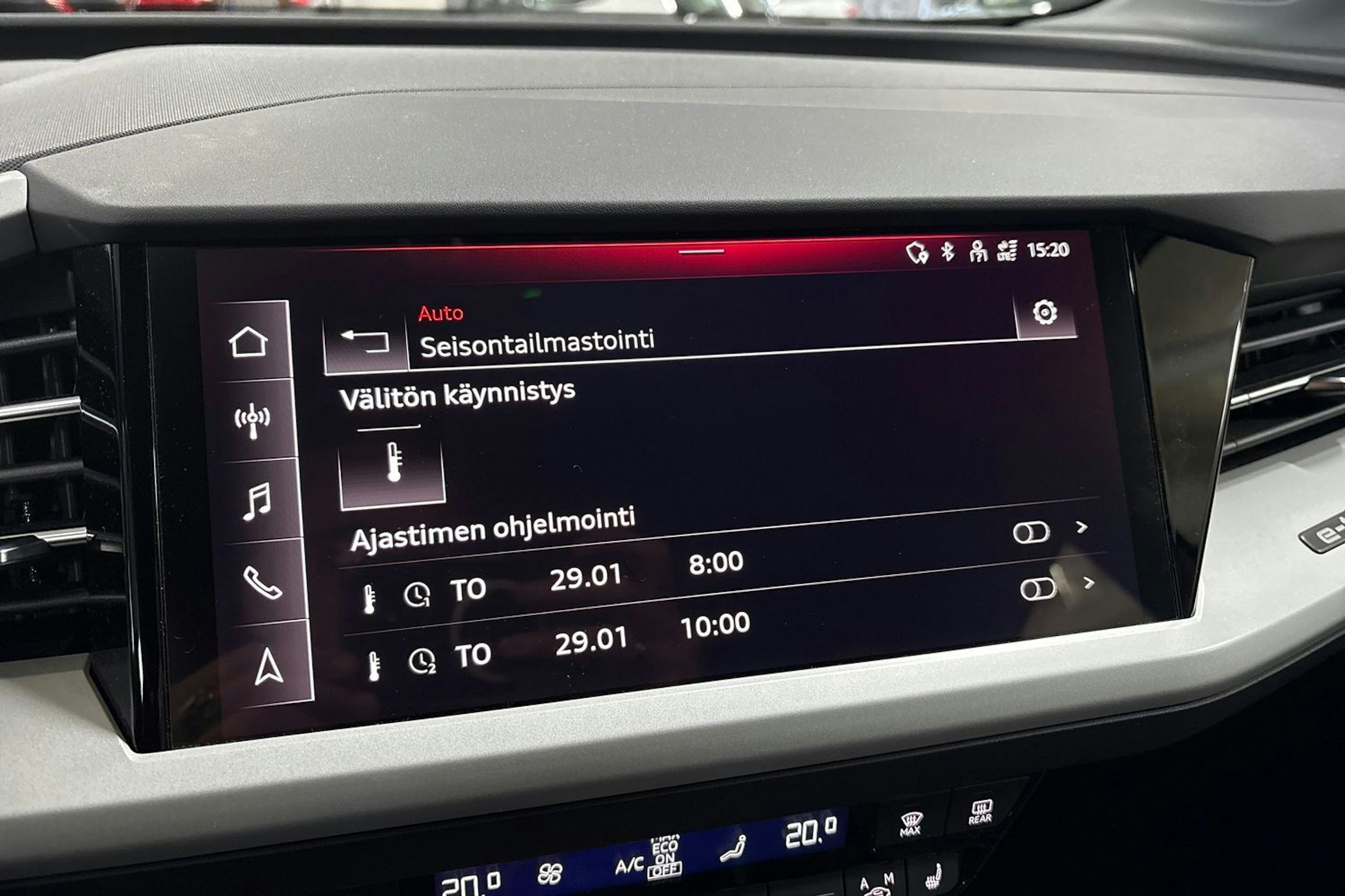 Harmaa Audi Q4 e-tron 2025 kuva 23.