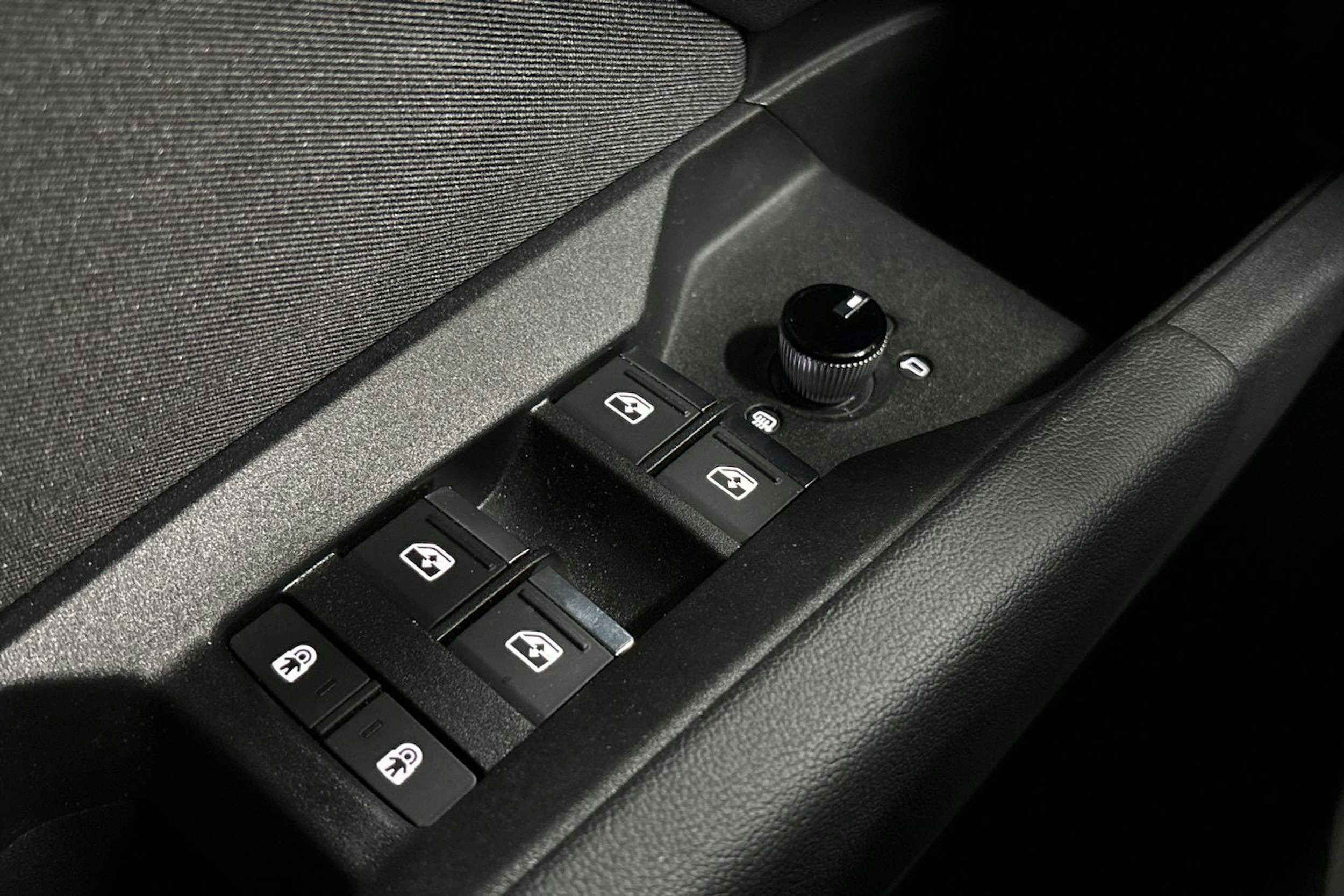 Harmaa Audi Q4 e-tron 2025 kuva 28.