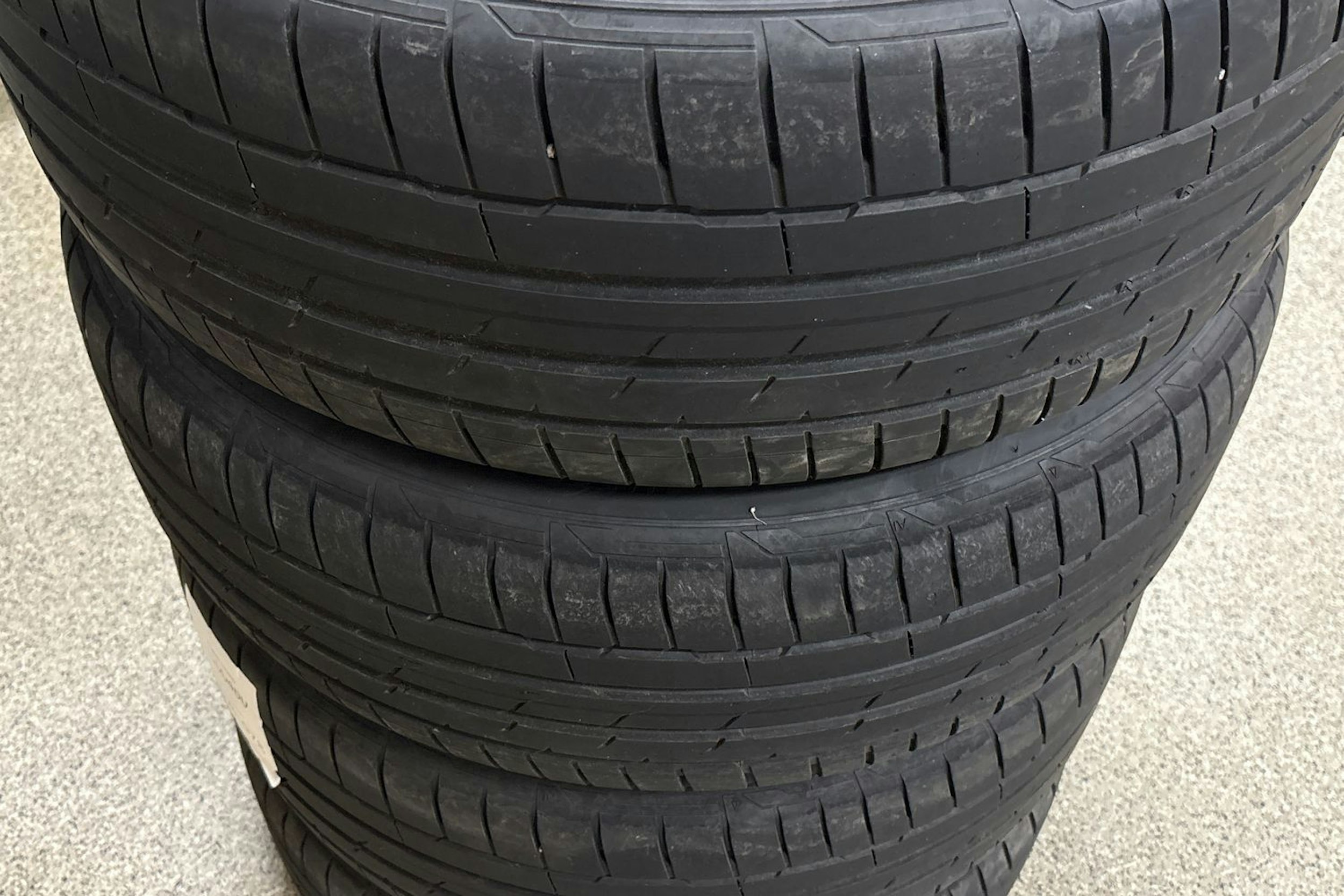 Harmaa Audi Q4 e-tron 2025 kuva 35.