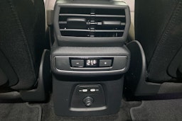 met. musta Audi Q4 e-tron 2025 kuva 11.
