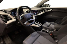 harmaa Audi Q4 e-tron 2025 kuva 8.