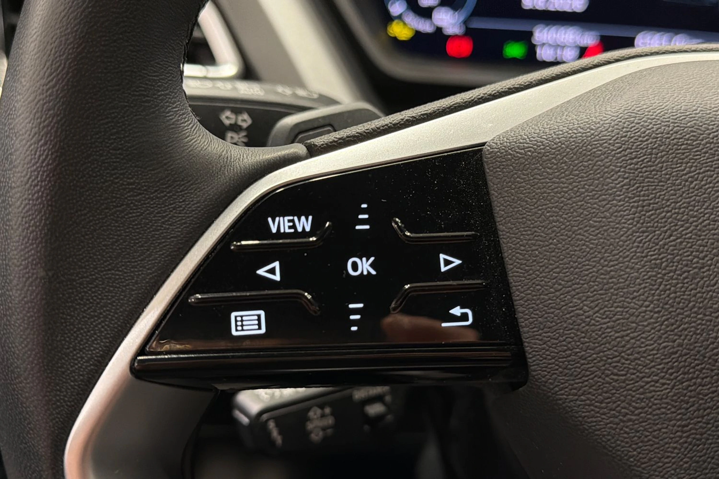harmaa Audi Q4 e-tron 2025 kuva 17.