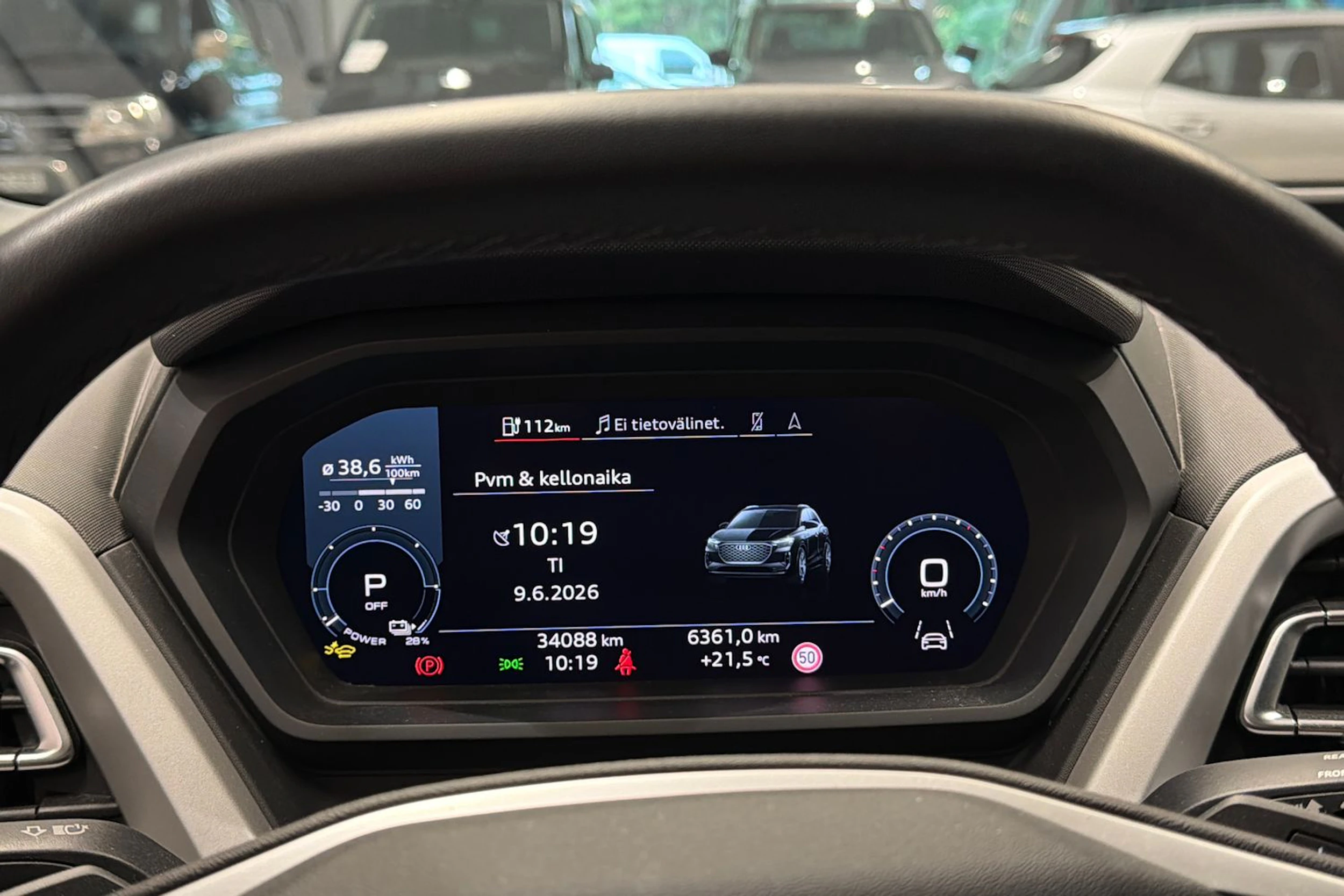 harmaa Audi Q4 e-tron 2025 kuva 19.