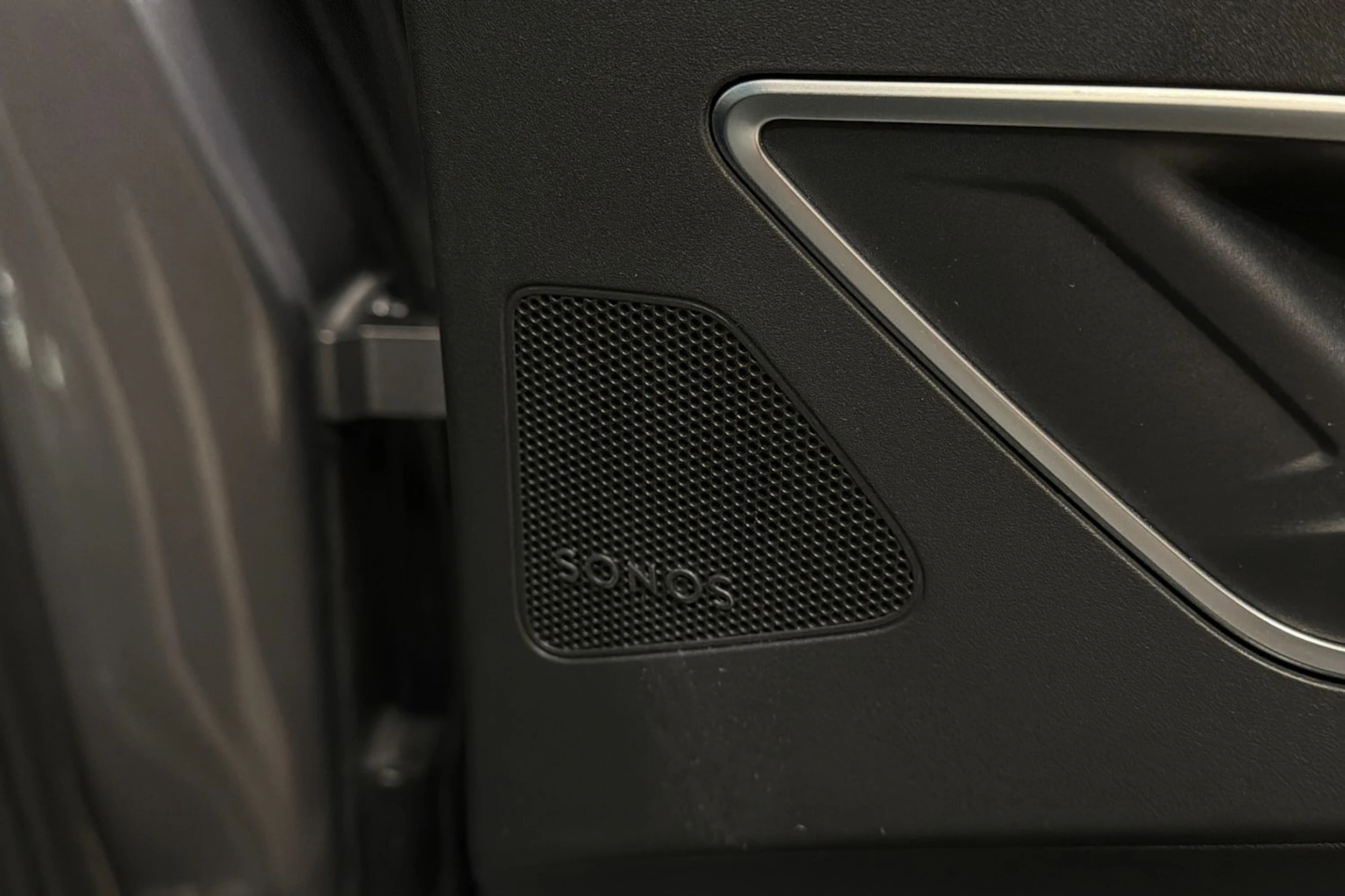 harmaa Audi Q4 e-tron 2025 kuva 27.