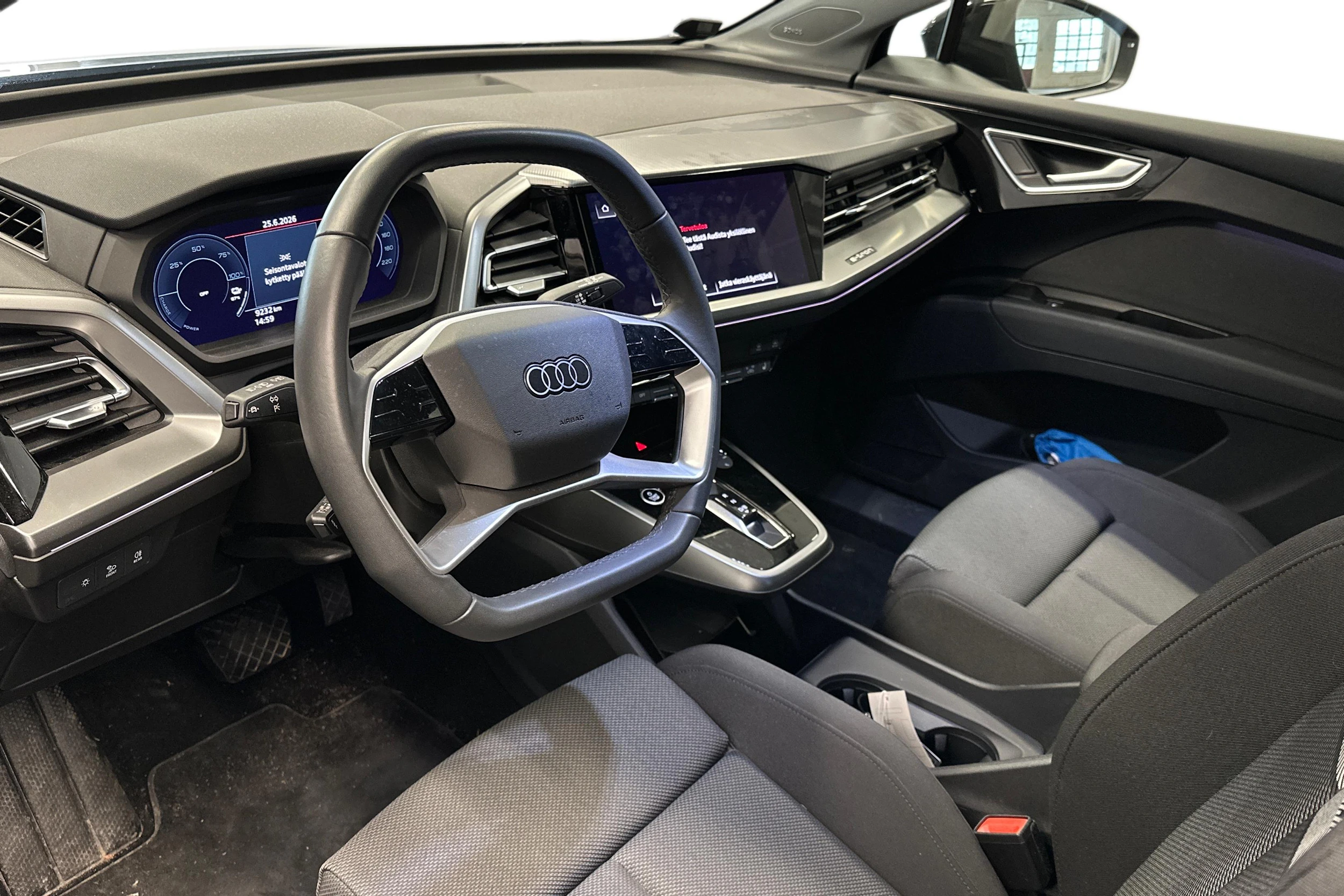 musta Audi Q4 e-tron 2025 kuva 3.