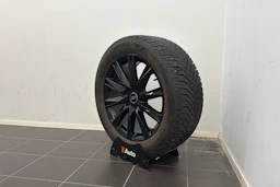 musta Audi Q4 e-tron 2025 kuva 13.