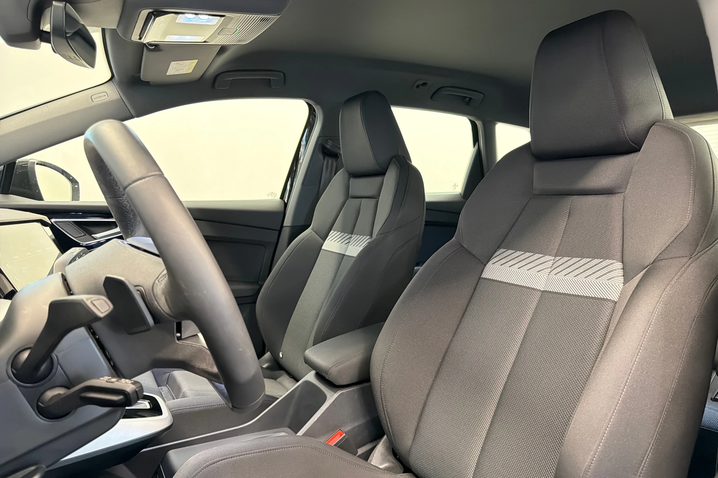 musta Audi Q4 e-tron 2025 kuva 19.