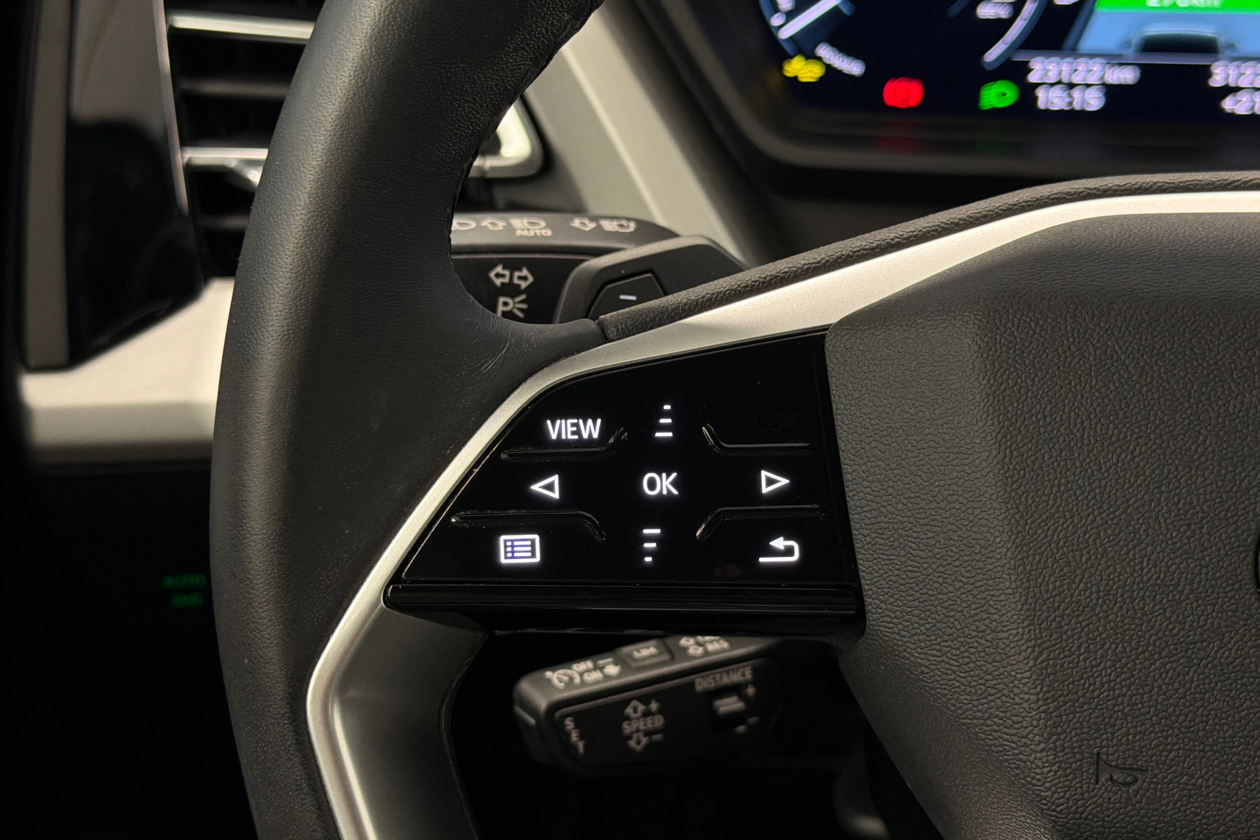 musta Audi Q4 e-tron 2025 kuva 22.
