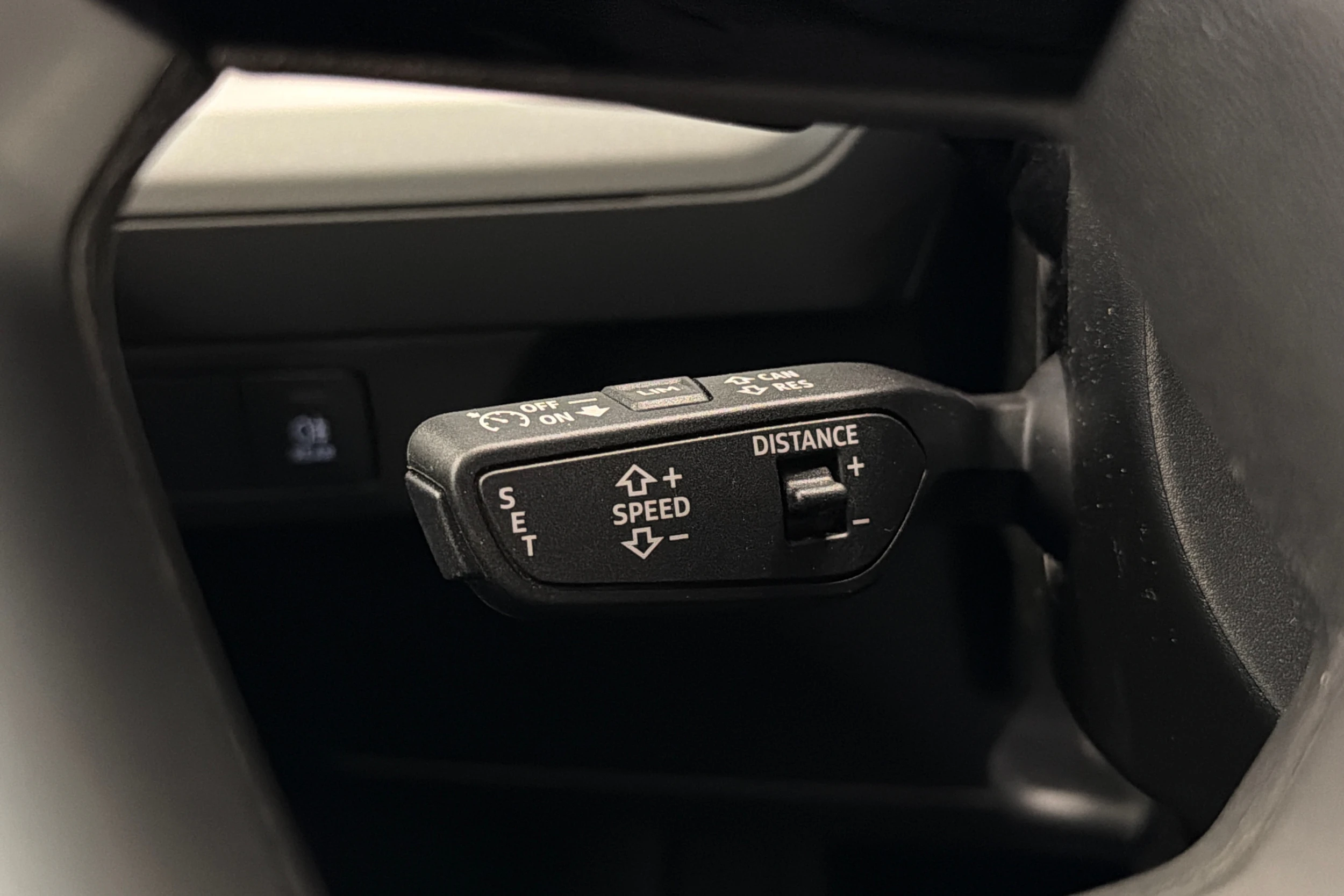 musta Audi Q4 e-tron 2025 kuva 25.