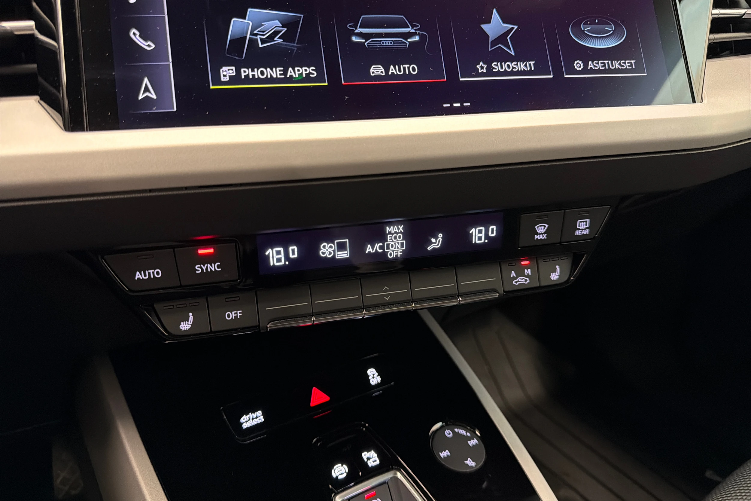 musta Audi Q4 e-tron 2025 kuva 31.