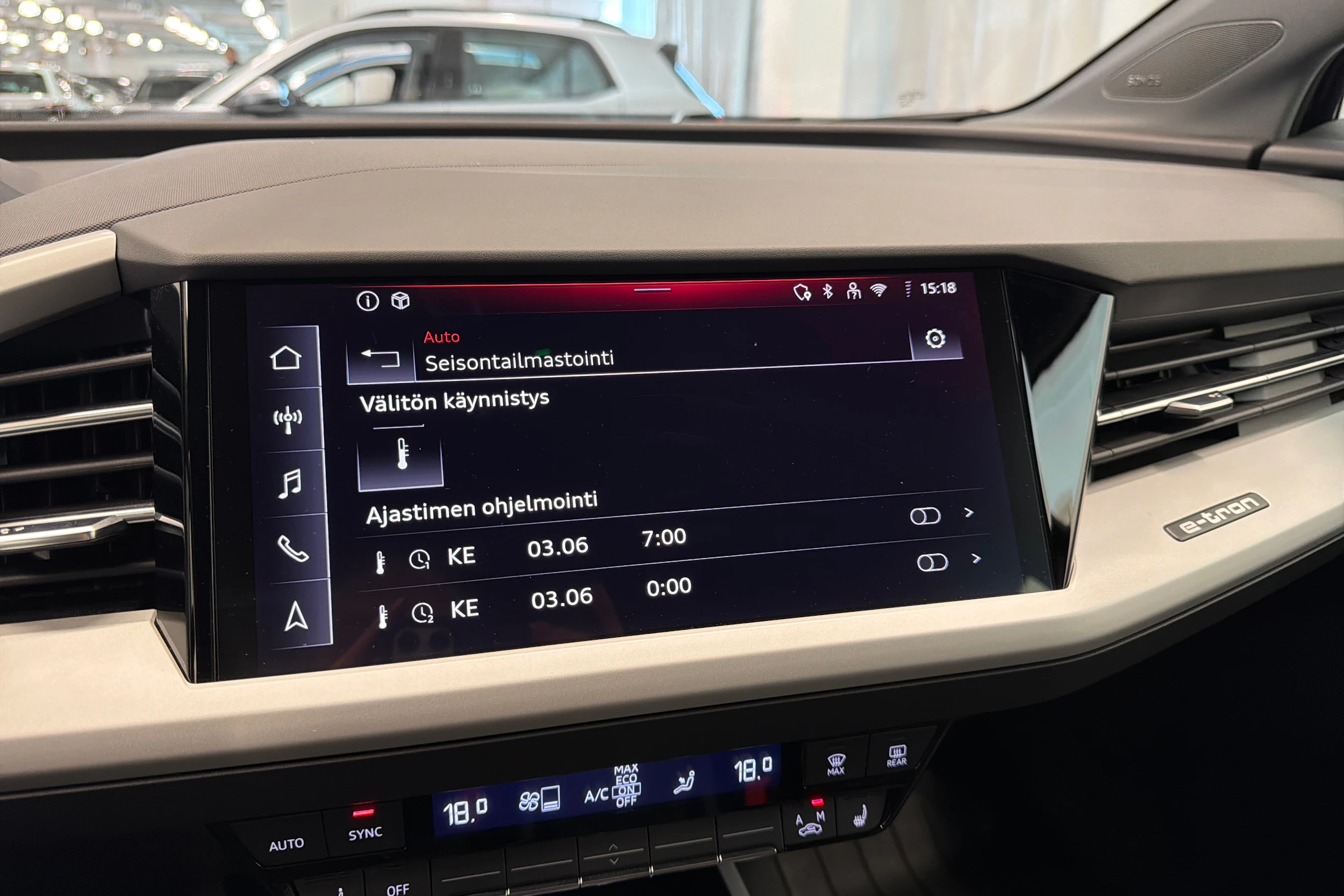 musta Audi Q4 e-tron 2025 kuva 37.