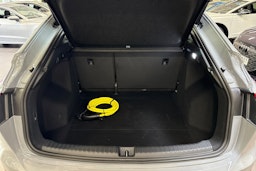 harmaa Audi Q4 e-tron 2025 kuva 11.