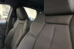 harmaa Audi Q4 e-tron 2025 kuva 13.