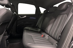 musta Audi Q4 e-tron 2025 kuva 10.