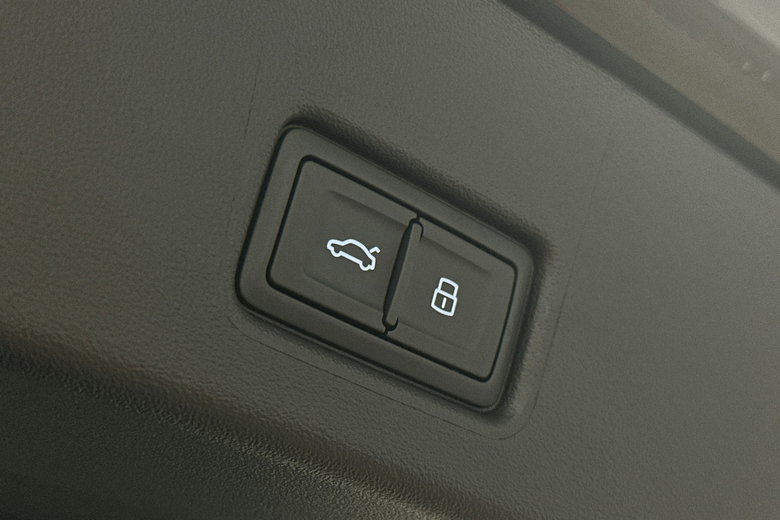musta Audi Q4 e-tron 2025 kuva 14.
