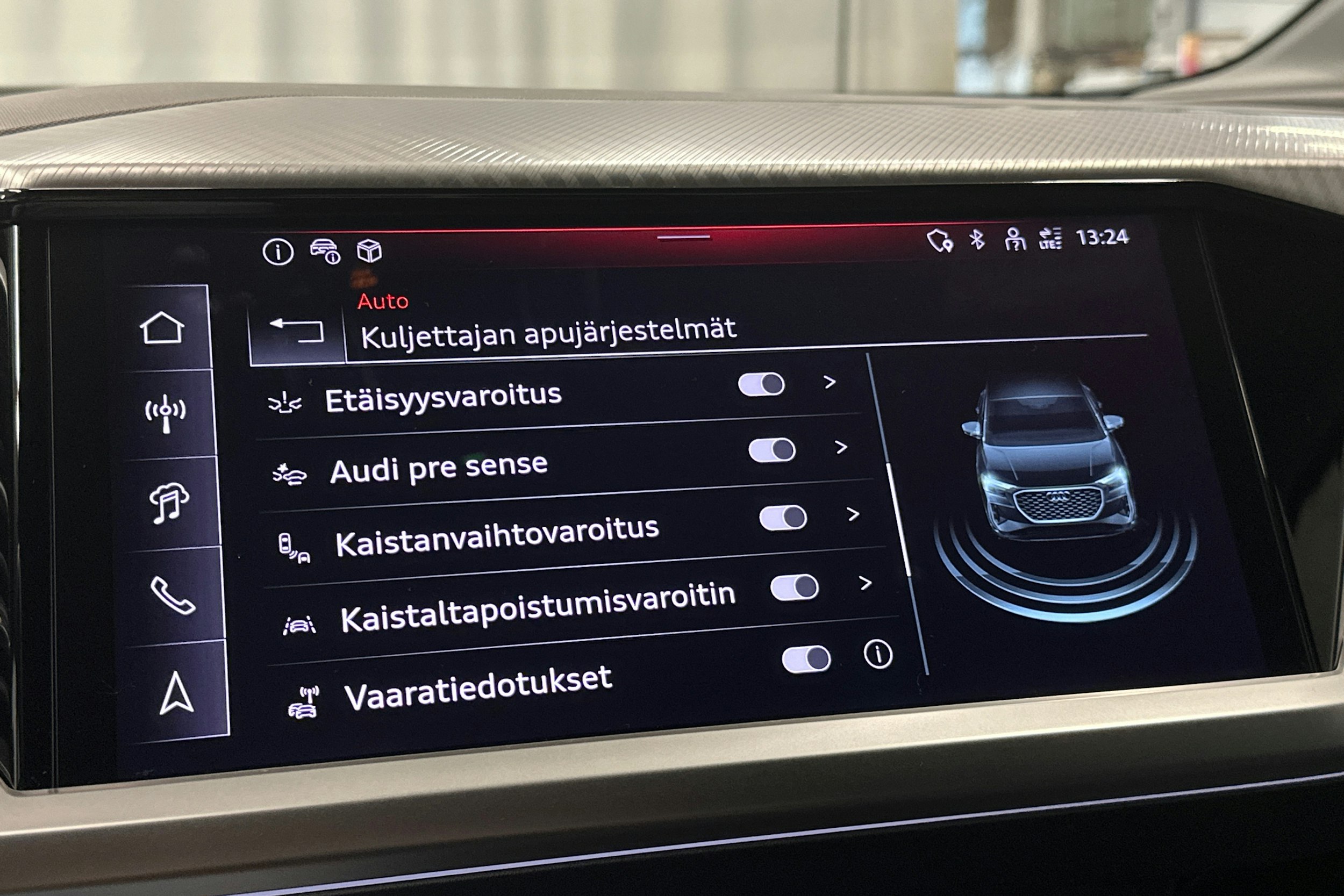 musta Audi Q4 e-tron 2025 kuva 31.