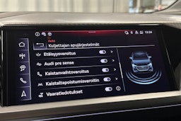 musta Audi Q4 e-tron 2025 kuva 31.
