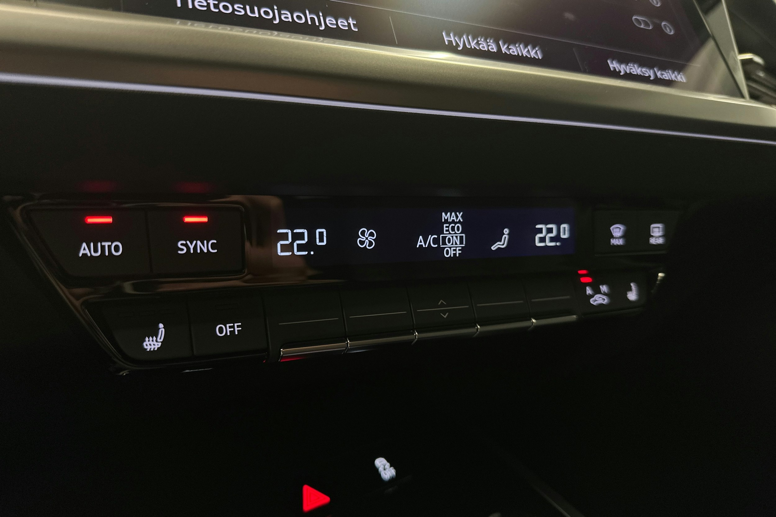 musta Audi Q4 e-tron 2025 kuva 34.