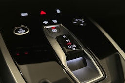 musta Audi Q4 e-tron 2025 kuva 35.