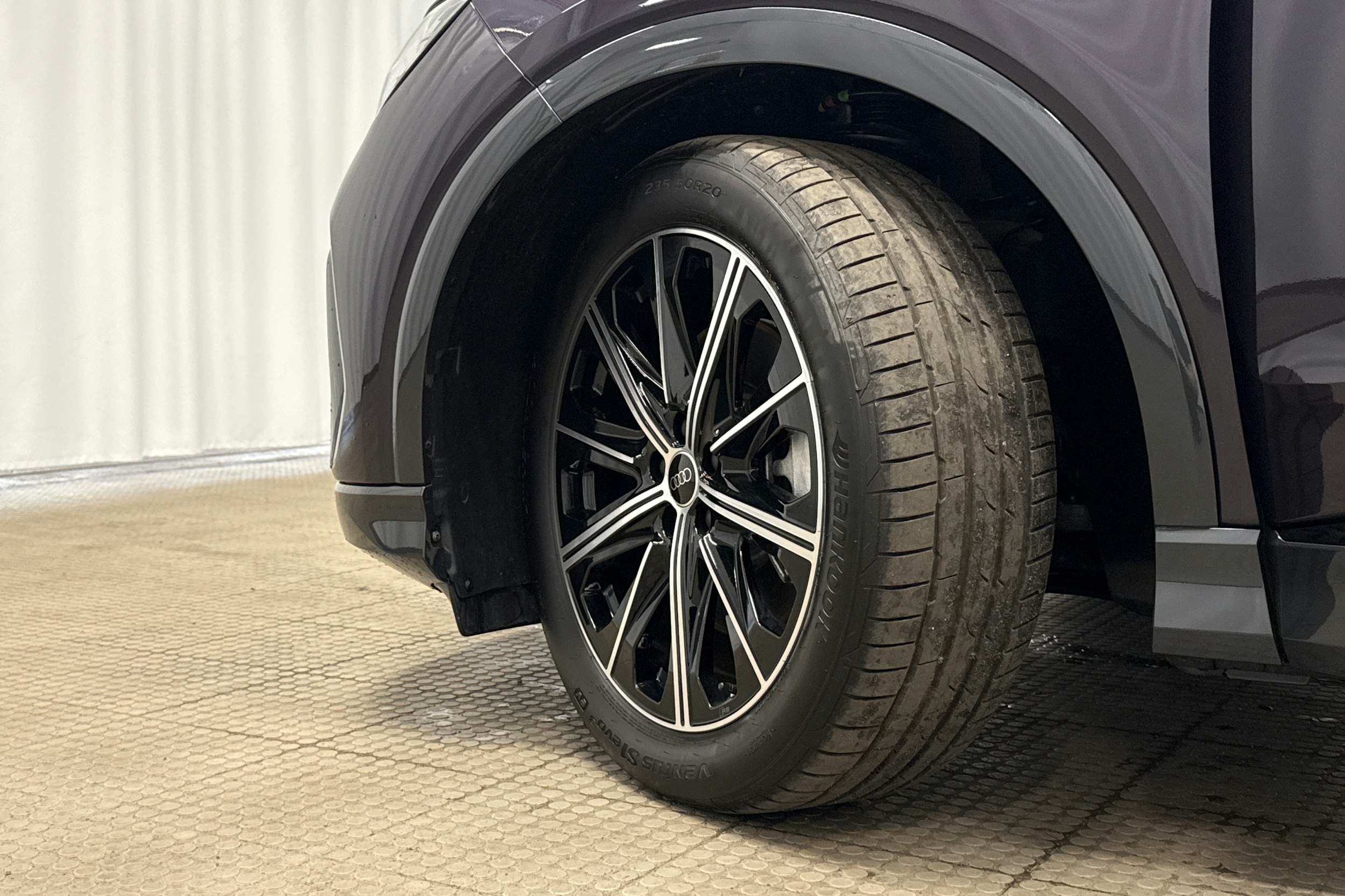 violetti Audi Q4 e-tron 2025 kuva 10.