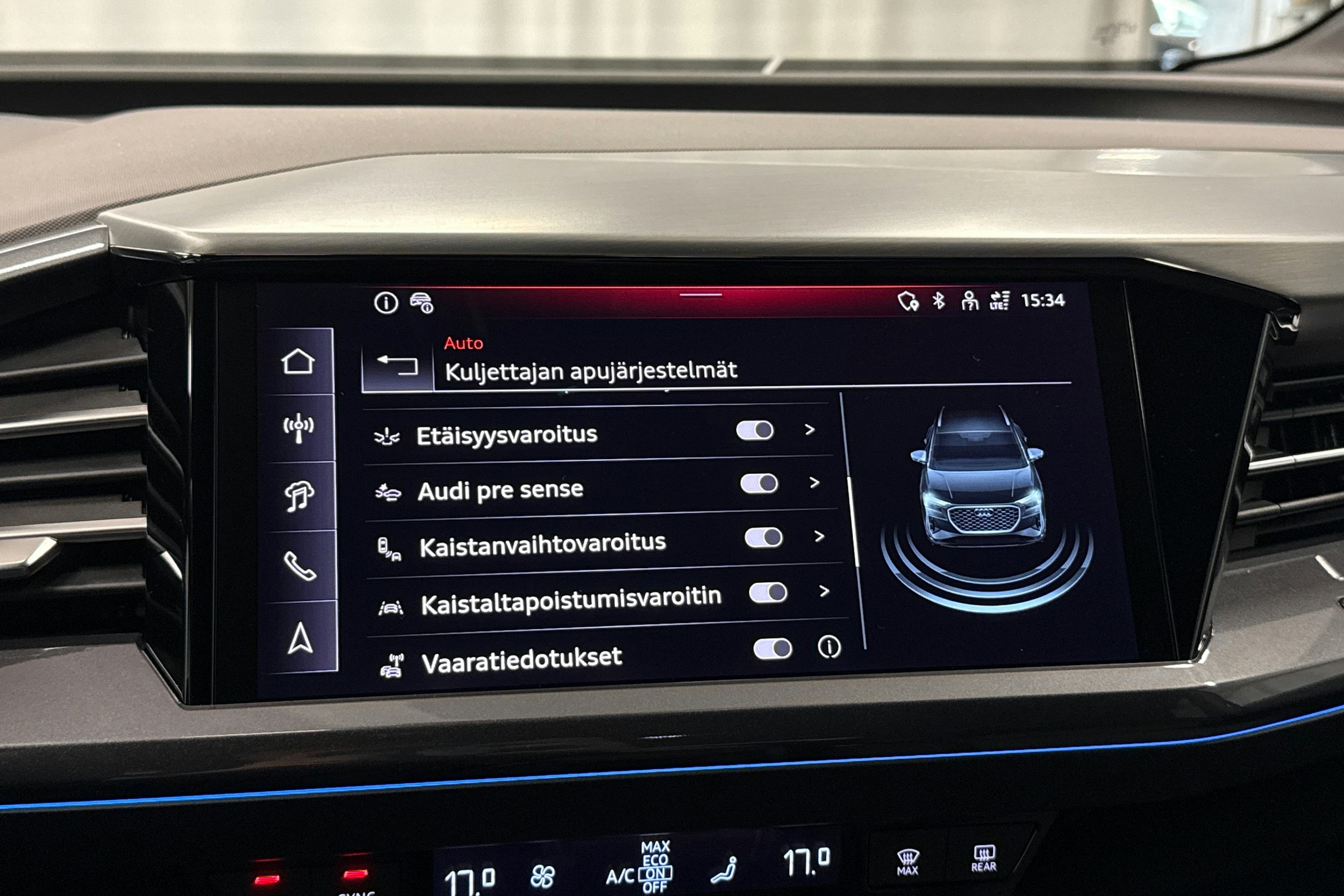 violetti Audi Q4 e-tron 2025 kuva 19.
