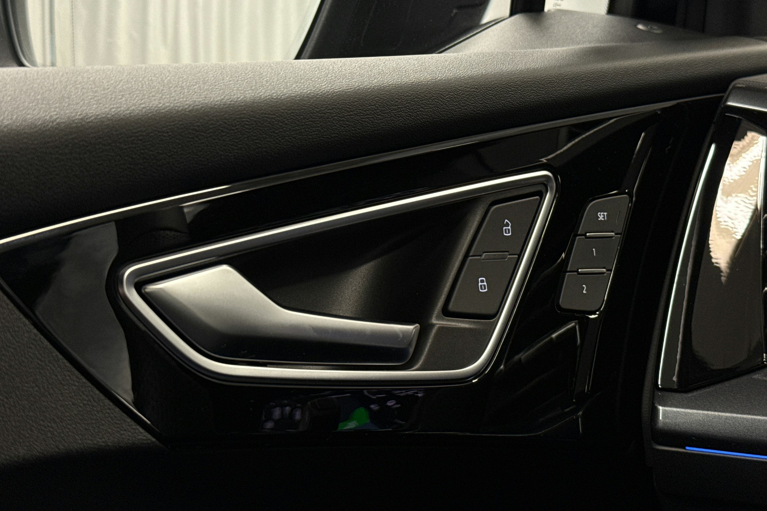 violetti Audi Q4 e-tron 2025 kuva 23.
