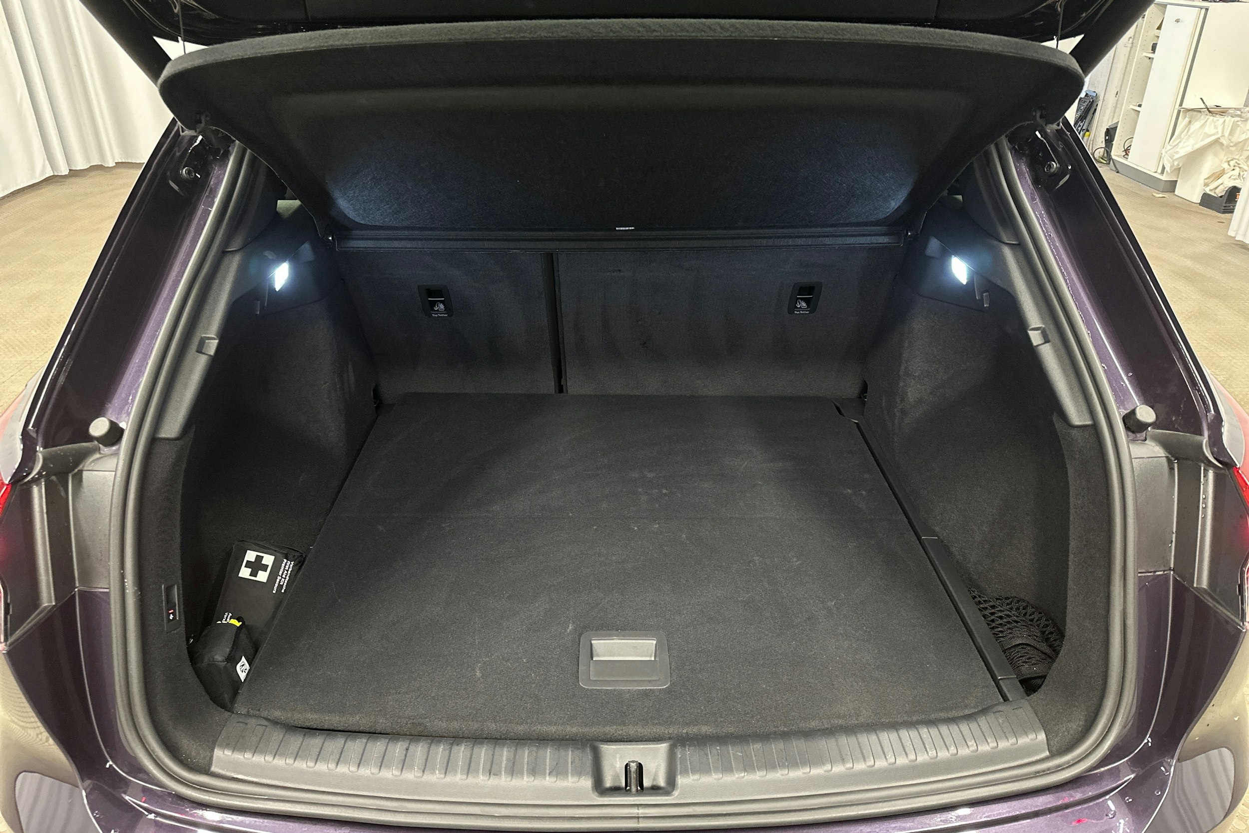violetti Audi Q4 e-tron 2025 kuva 13.