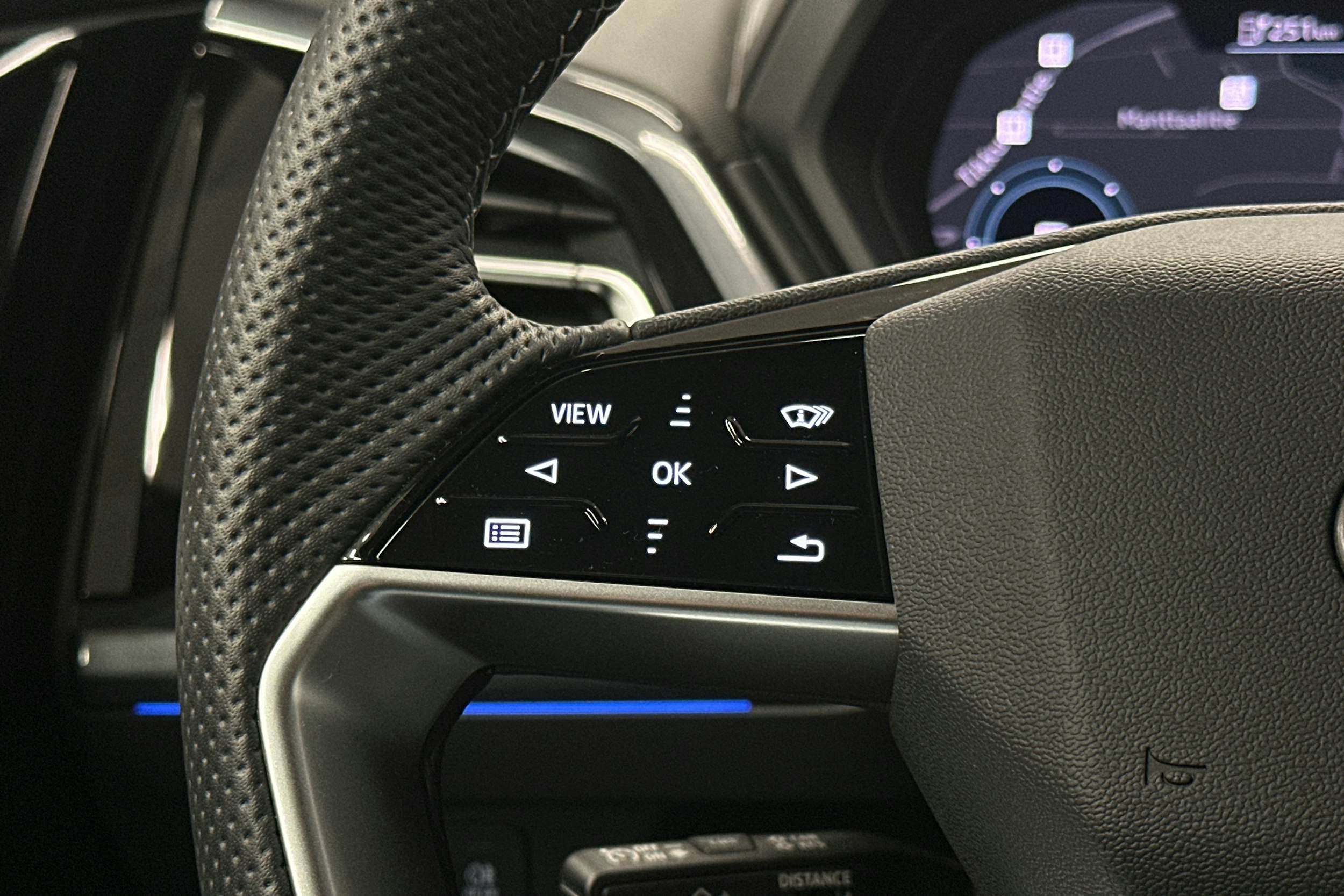 violetti Audi Q4 e-tron 2025 kuva 19.