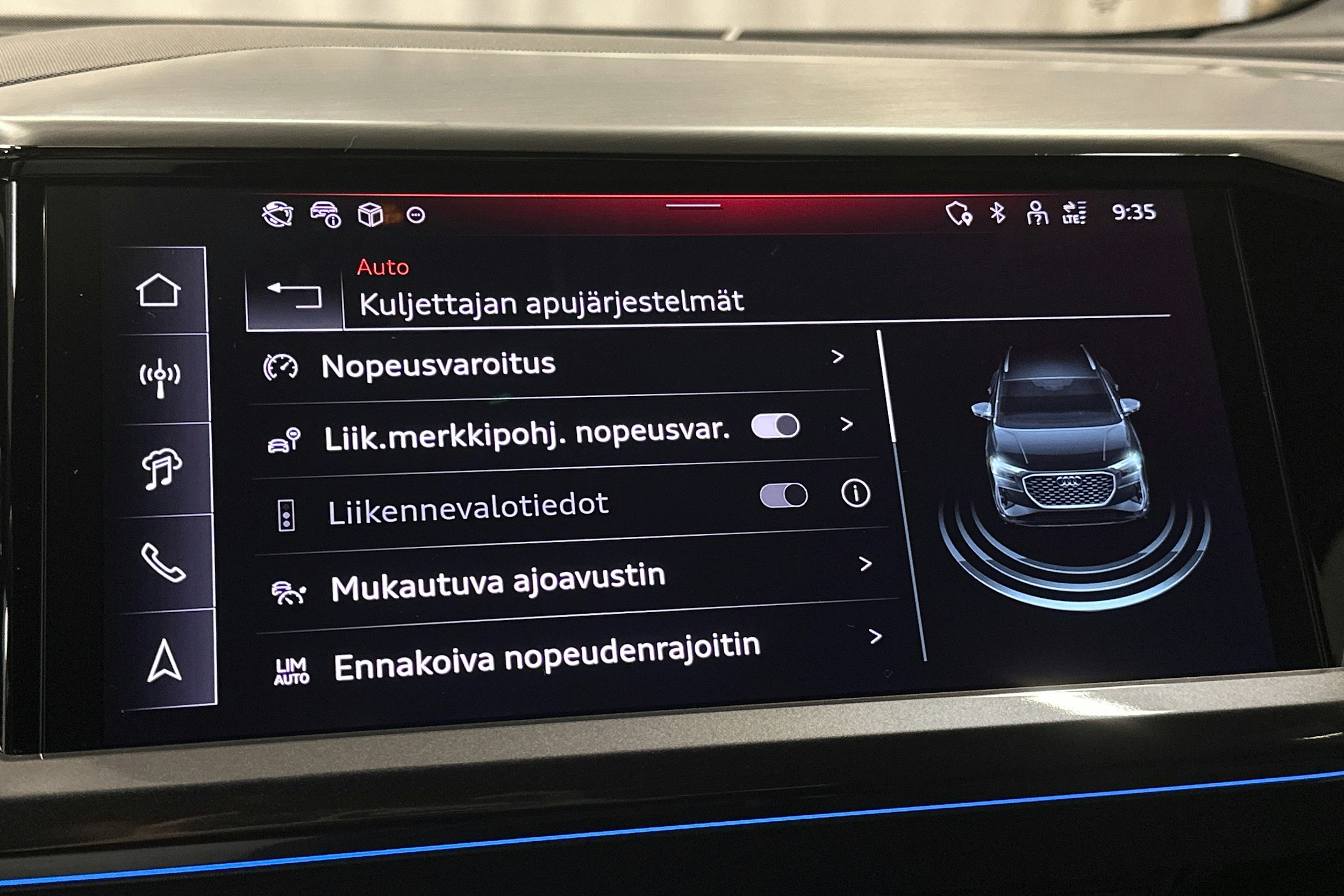 violetti Audi Q4 e-tron 2025 kuva 29.