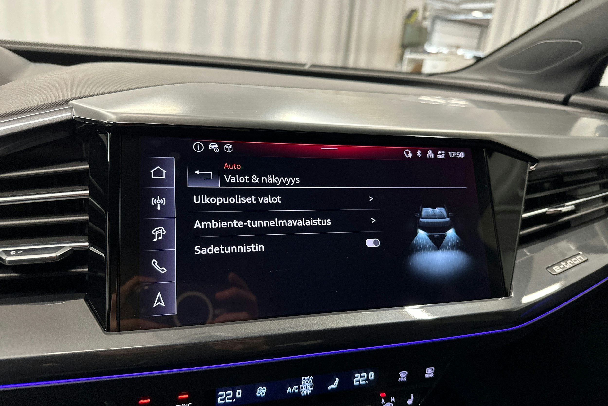 violetti Audi Q4 e-tron 2025 kuva 24.